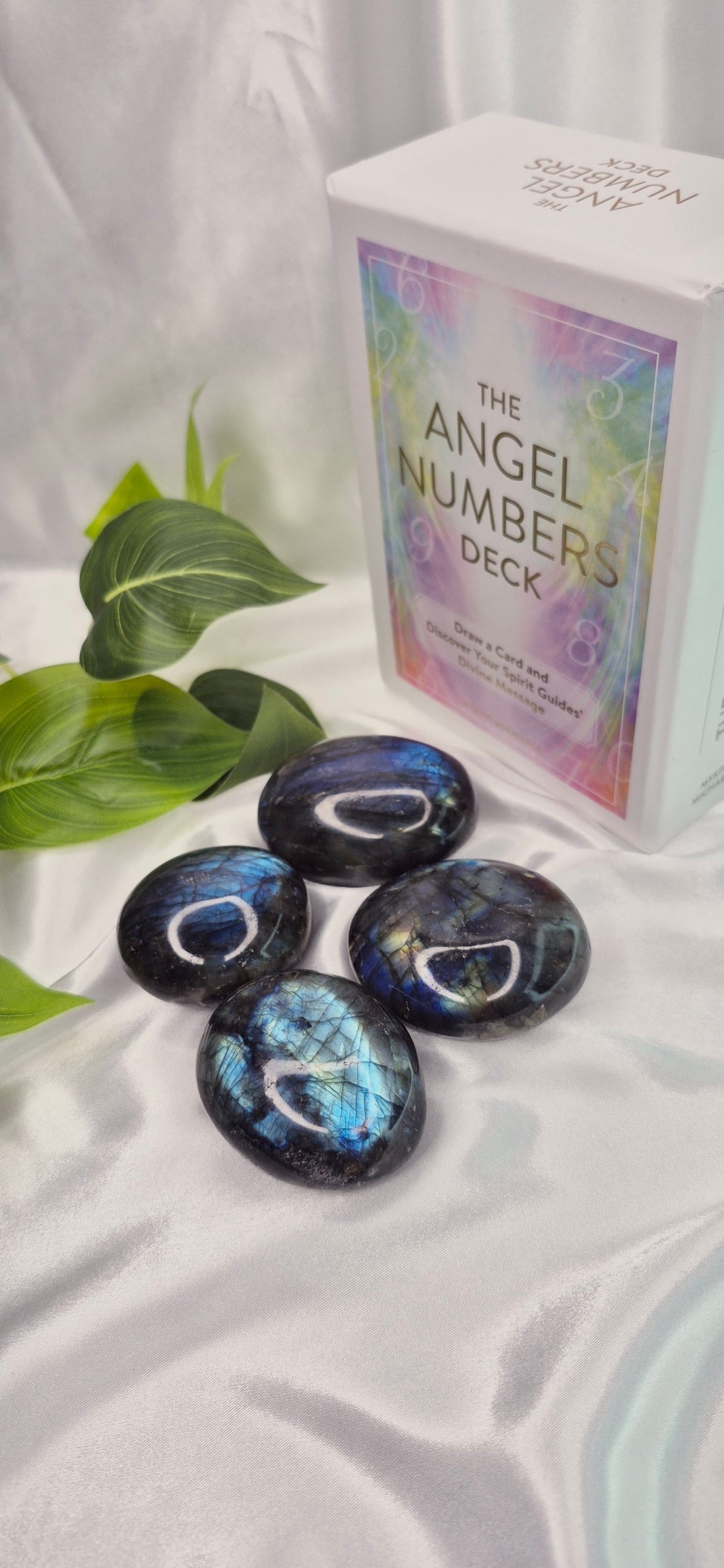 Labradorite Palm Stone (Medium)