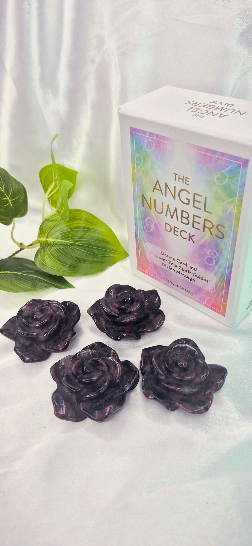 Garnet Mini Flower Carving