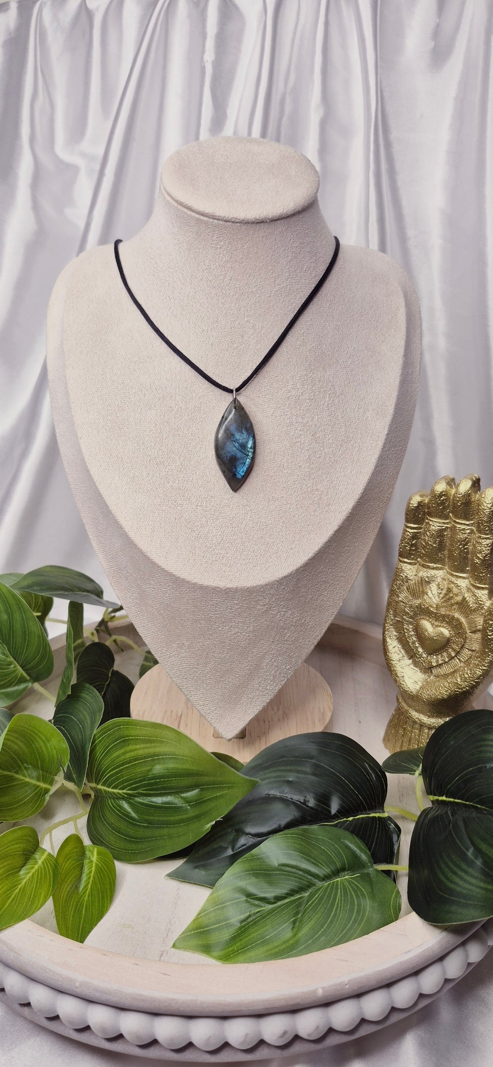 Labradorite Pendant (Blue)