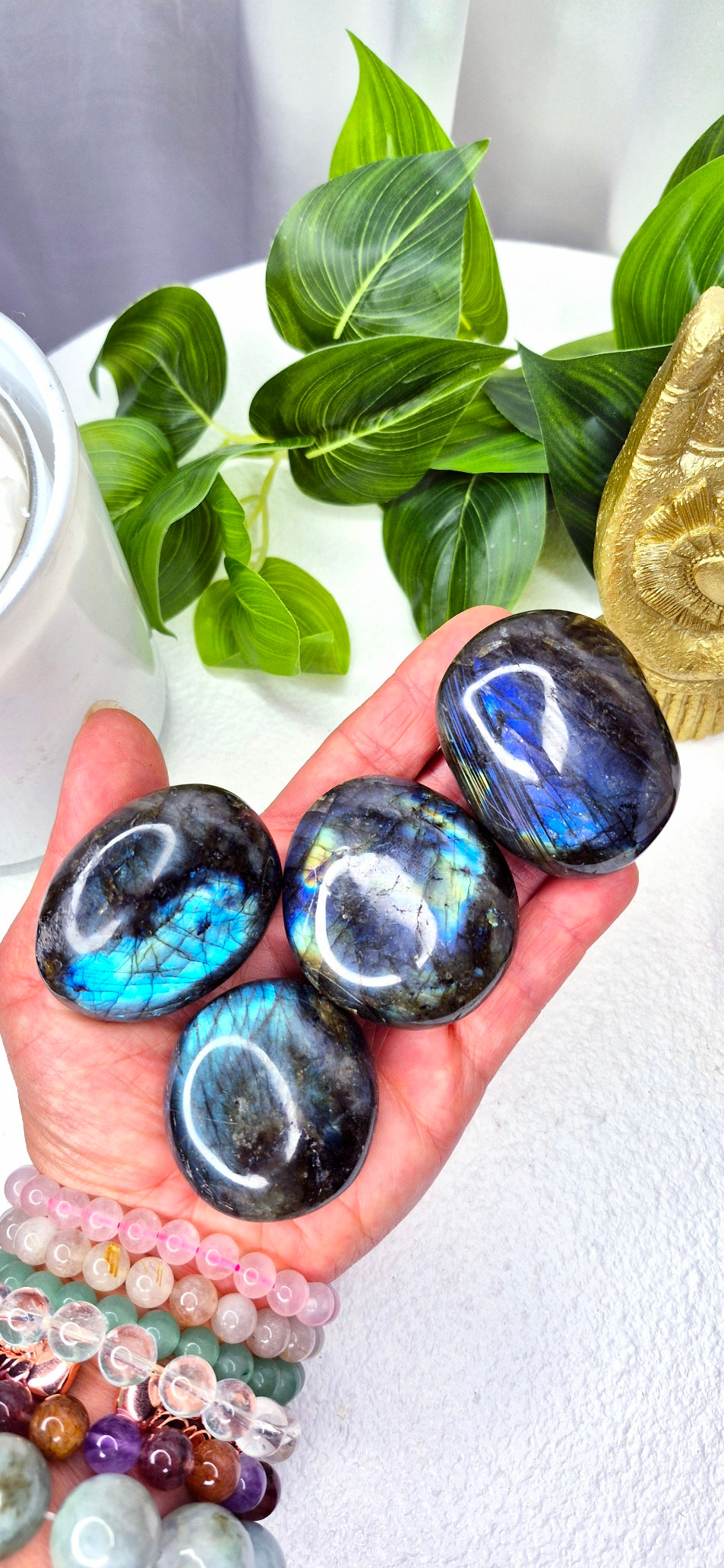 Labradorite Palm Stone (Medium)