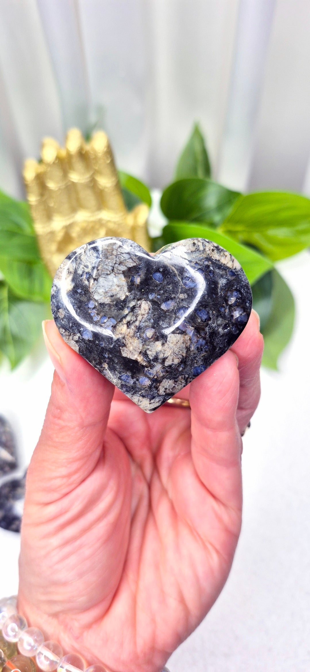 Que Sera Heart Carving